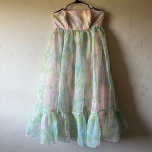 Whipped Cream Dress- Pastel Paints.
Collaboration between Maison Amory &
Selkie